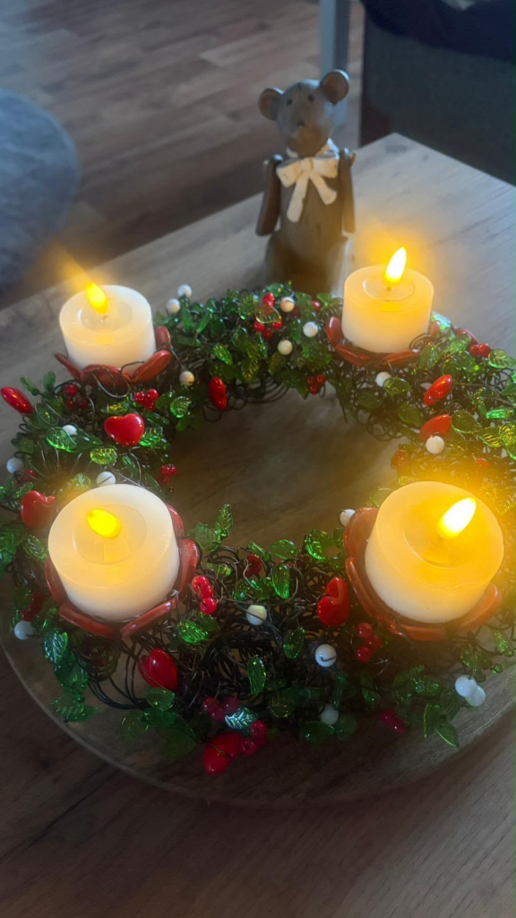 Adventní věnce s duší-krása drátu, skla, korálků a keramiky